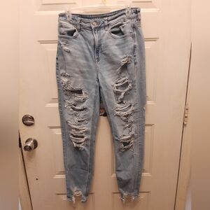 American Eagle Distressed Mom Jeans - 6